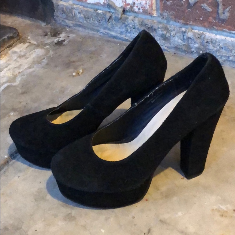 Urban outfitters black heels